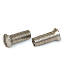 Sleeve nuts with internal thread